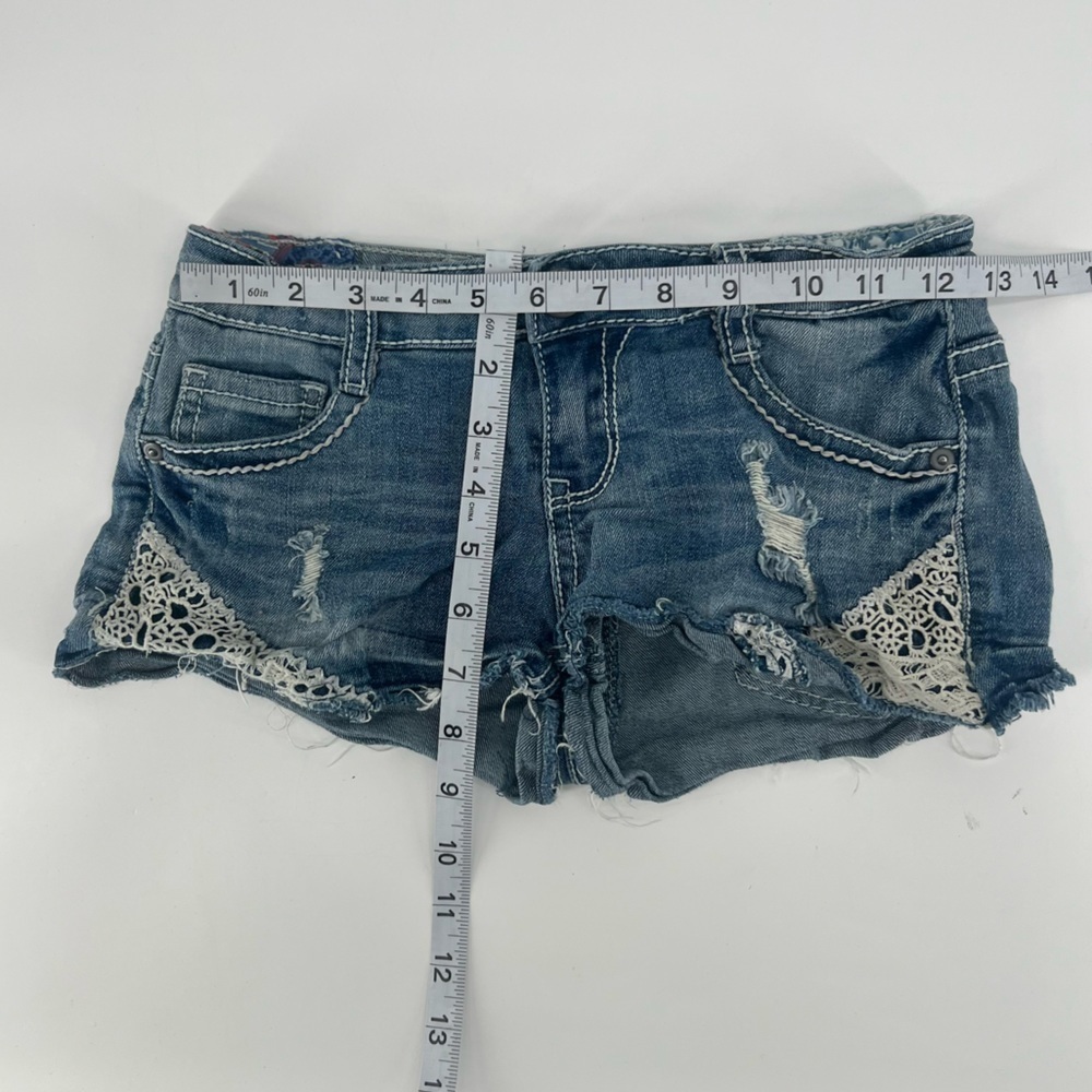 Vanilla Star Cut Off Distressed Lace Jean Shorts Size 5 Women’s - Picture 5 of 5